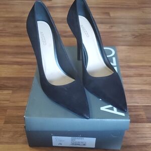 Arezzo Size 9 1/2 Heels